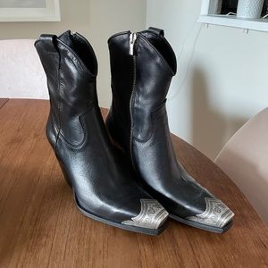Black Cowboy Boots "Brayden" from Free People